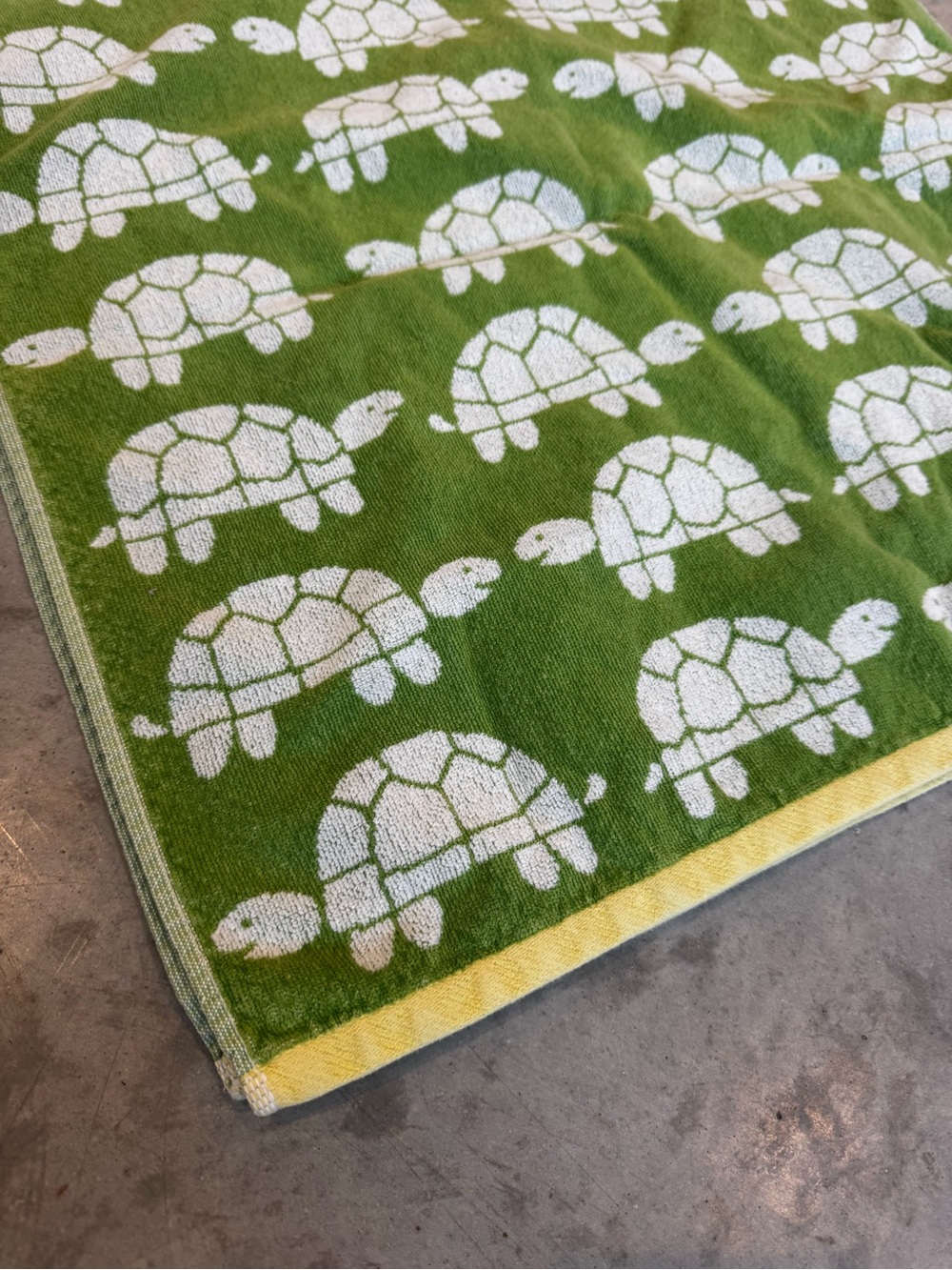 Pottery Barn Kids Green Turtle Pattern Towel 23x47.5” - Picture 3 of 6